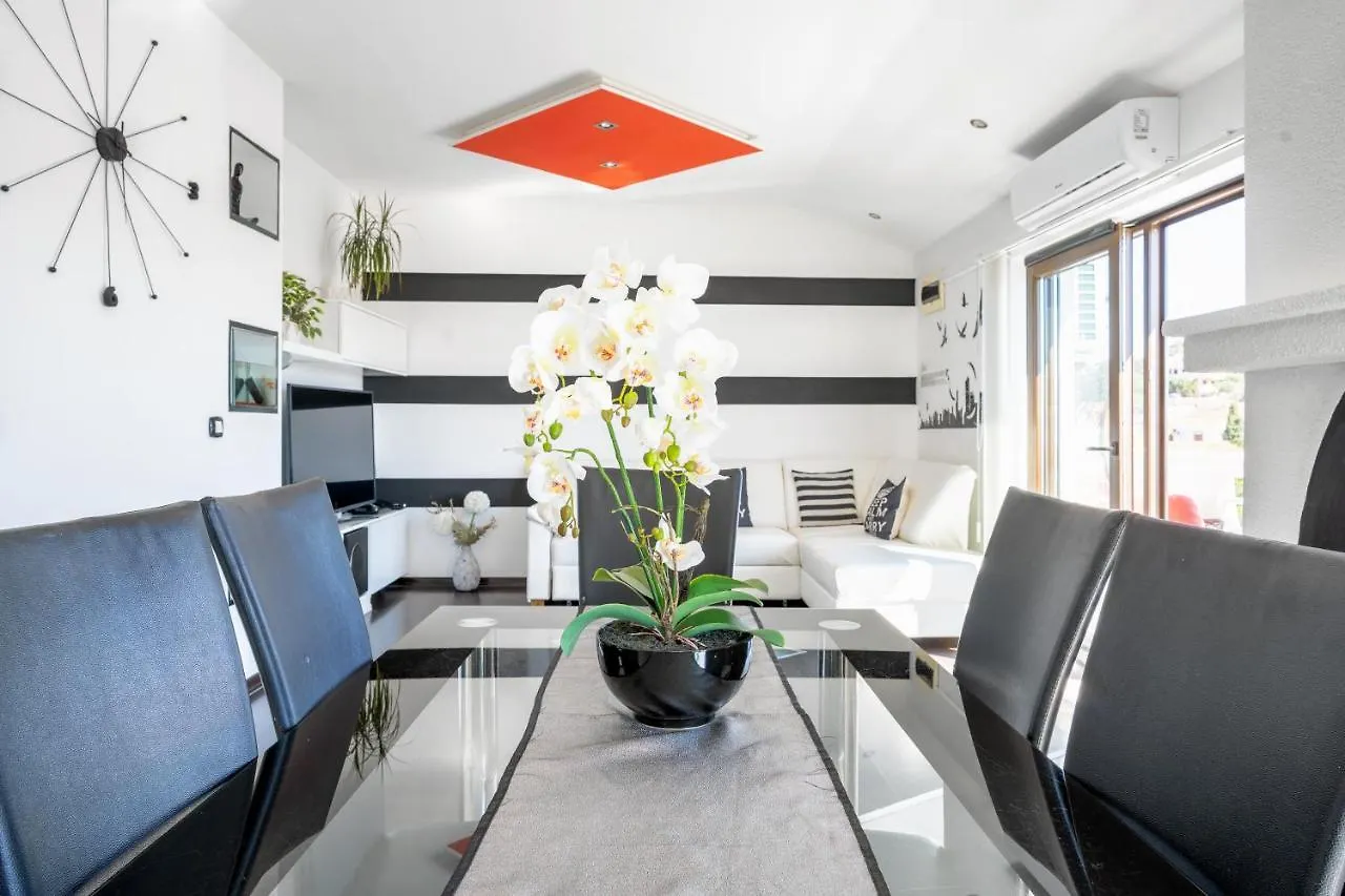 Apartment Elizabeta  Sali