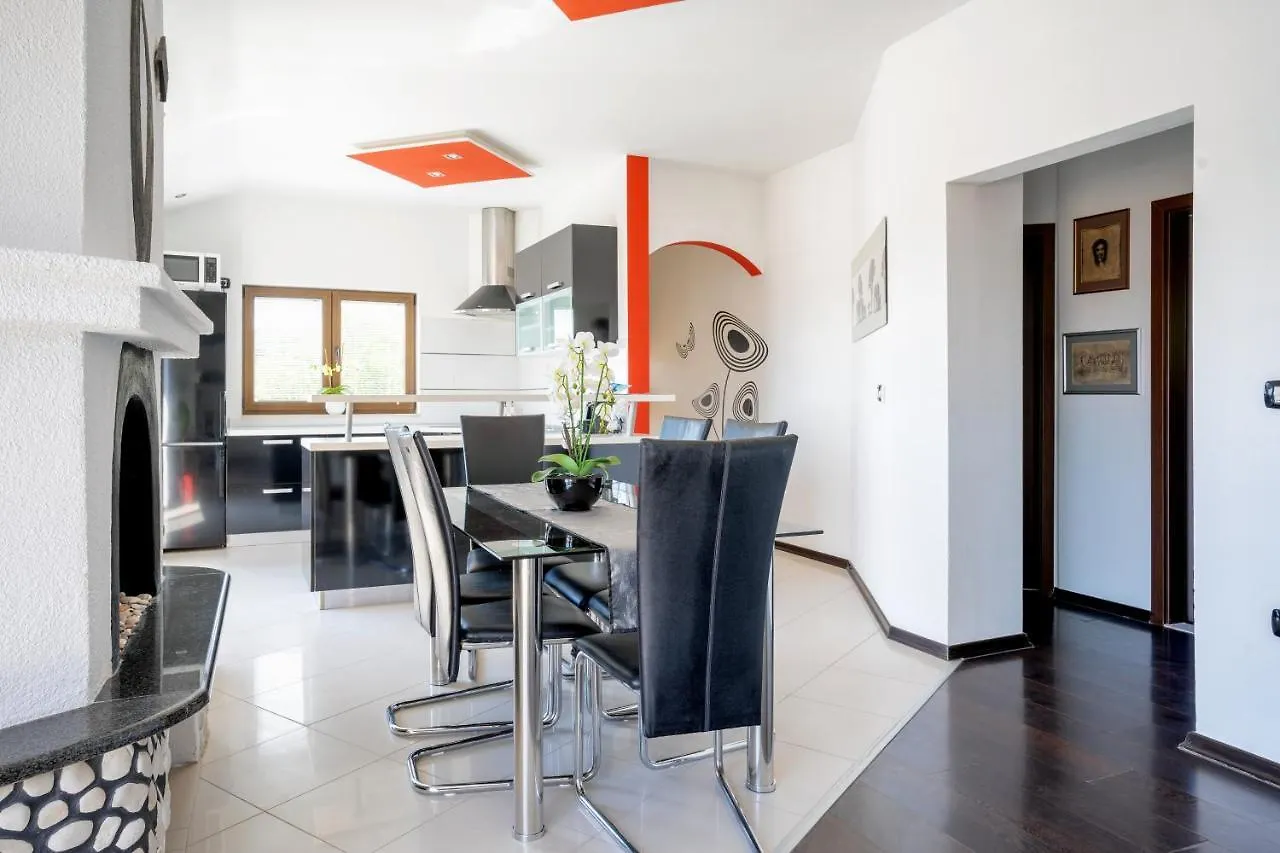 Apartment Elizabeta Sali